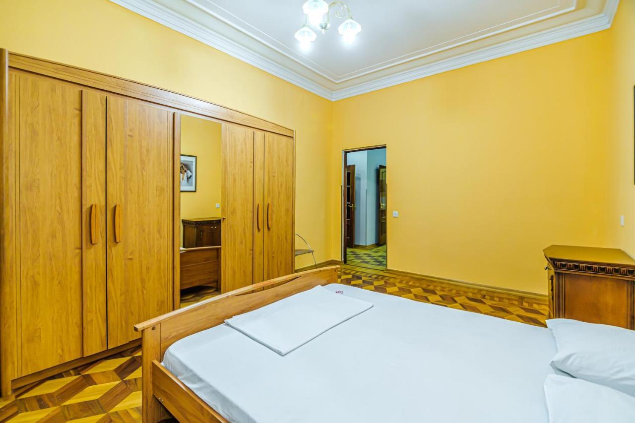Targovu Nizami Street 4 Room Baku Kültér fotó