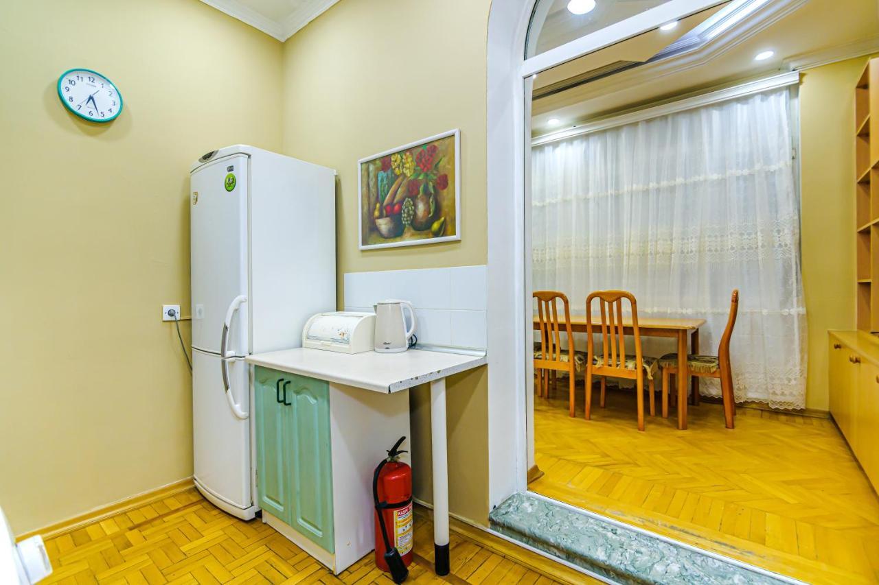 Targovu Nizami Street 4 Room Baku Kültér fotó